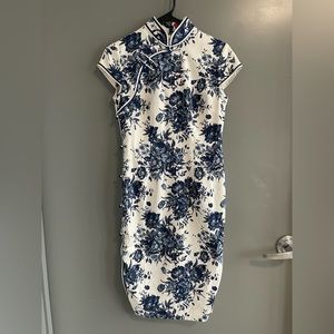 Chinese traditional dress